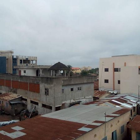 Chez Olivia Olivier Cotonou Bagian luar foto